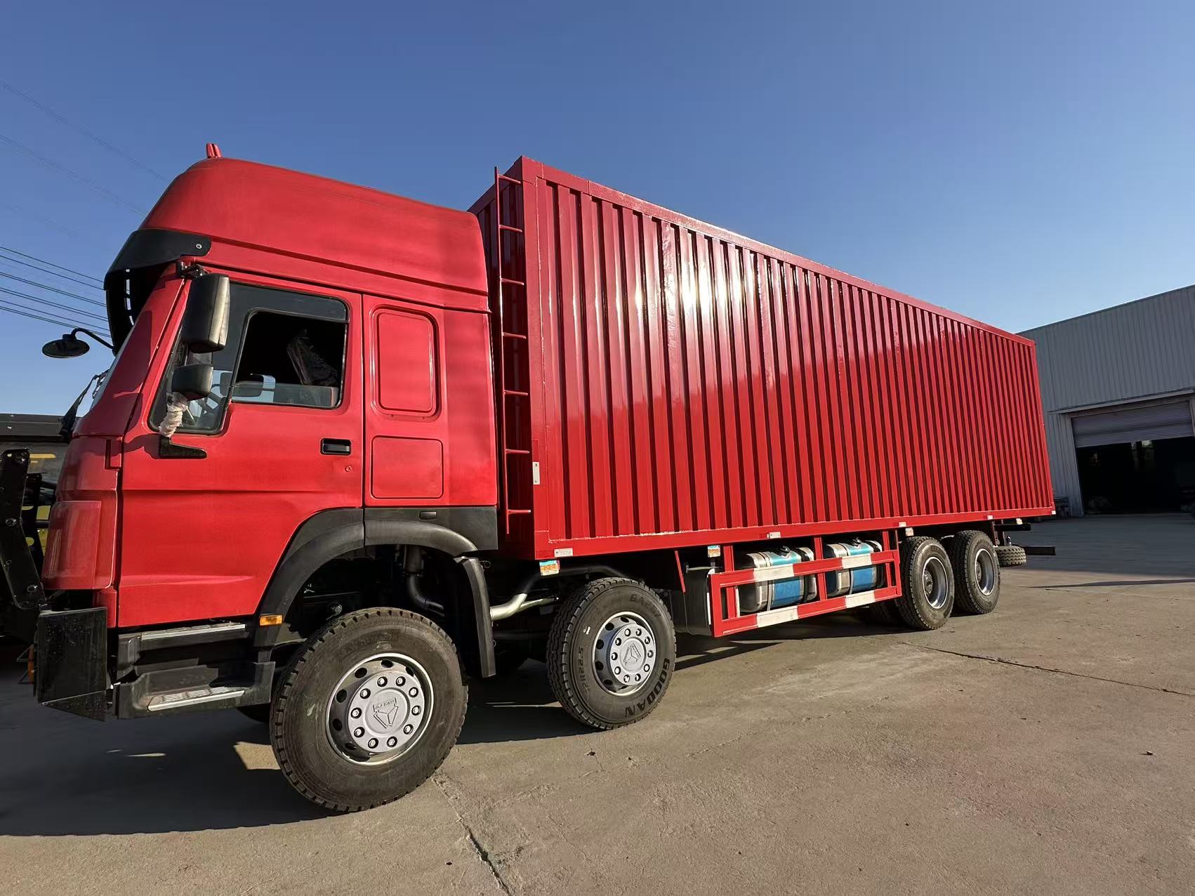 Китайский Heavy - 371 л.с. 8 ✖️ Грузовой автомобиль 4