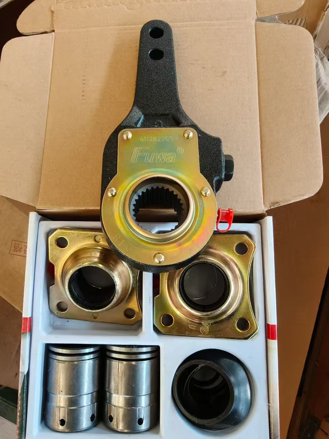 Ремонтные комплекты для прицепов, рычагов регулирования тормозов и тормозных систем грузовых автомобилей