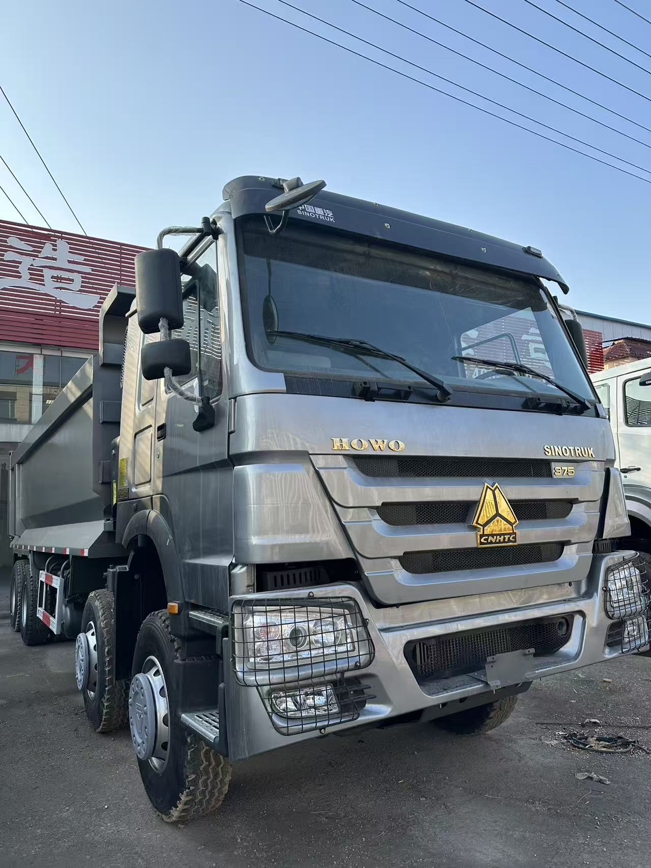 Тяжелый самосвал