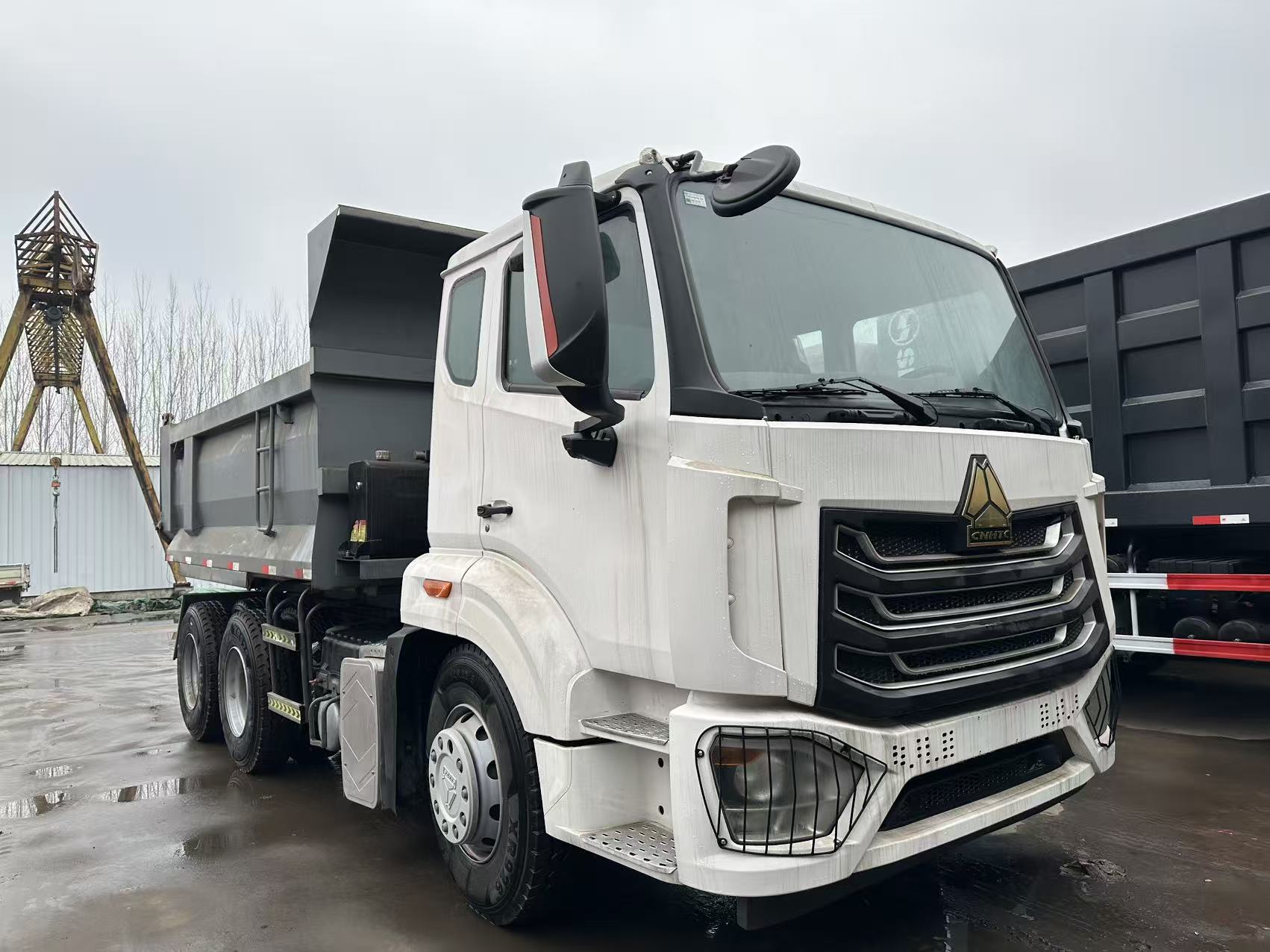 Грузовик-самосвал HaoHan